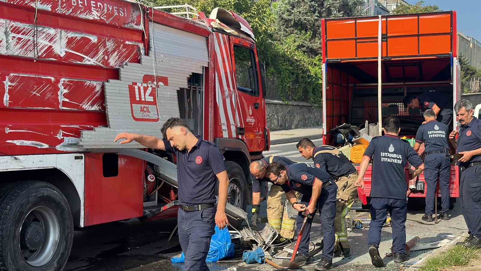 Başakşehir’de yangın ihbarına giden itfaiye aracı kazaya karıştı
