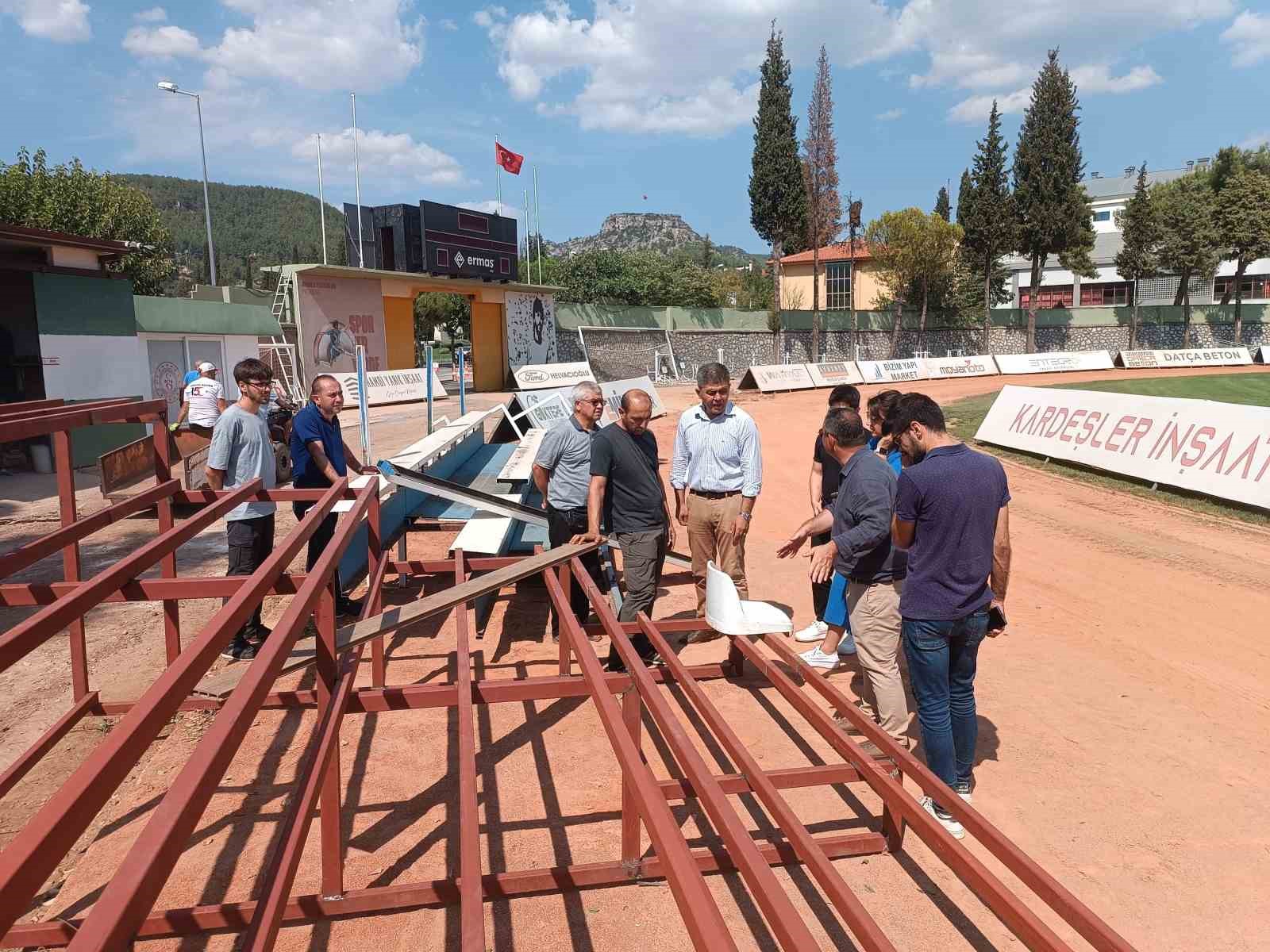 Muğla Atatürk stadyumundaki çalışmalar hızla devam ediyor
