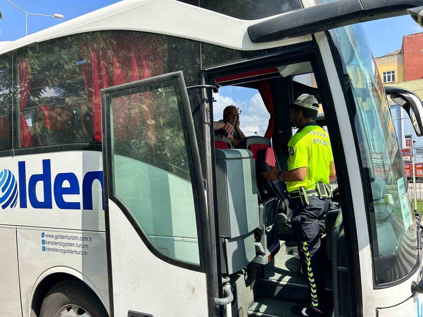 Bafra Bölge Trafik ekipleri sürücü ve yolcuları uyardı
