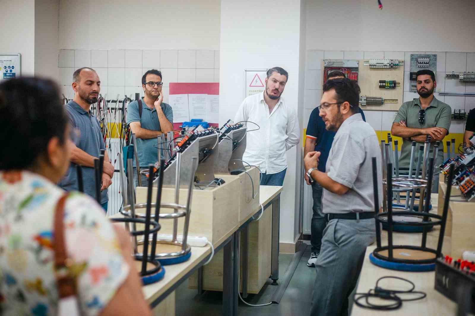 SUBÜ’ye yeni atanan öğretim elemanlarına ‘Uyum ve Gelişim Semineri’
