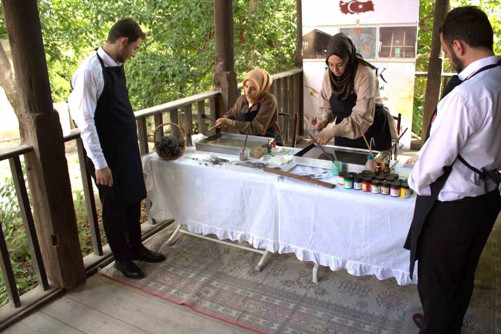 400 yıllık cami, ebru sanatına ilham oldu
