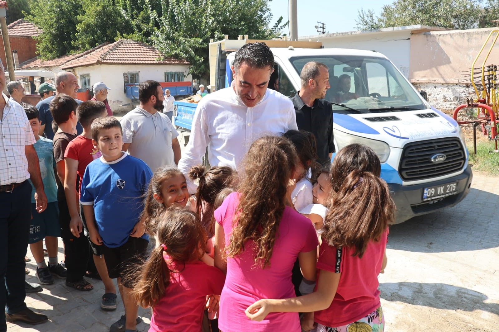 Başkan Arıcı, anaokulu öğrencilerinin yüzünü güldürdü
