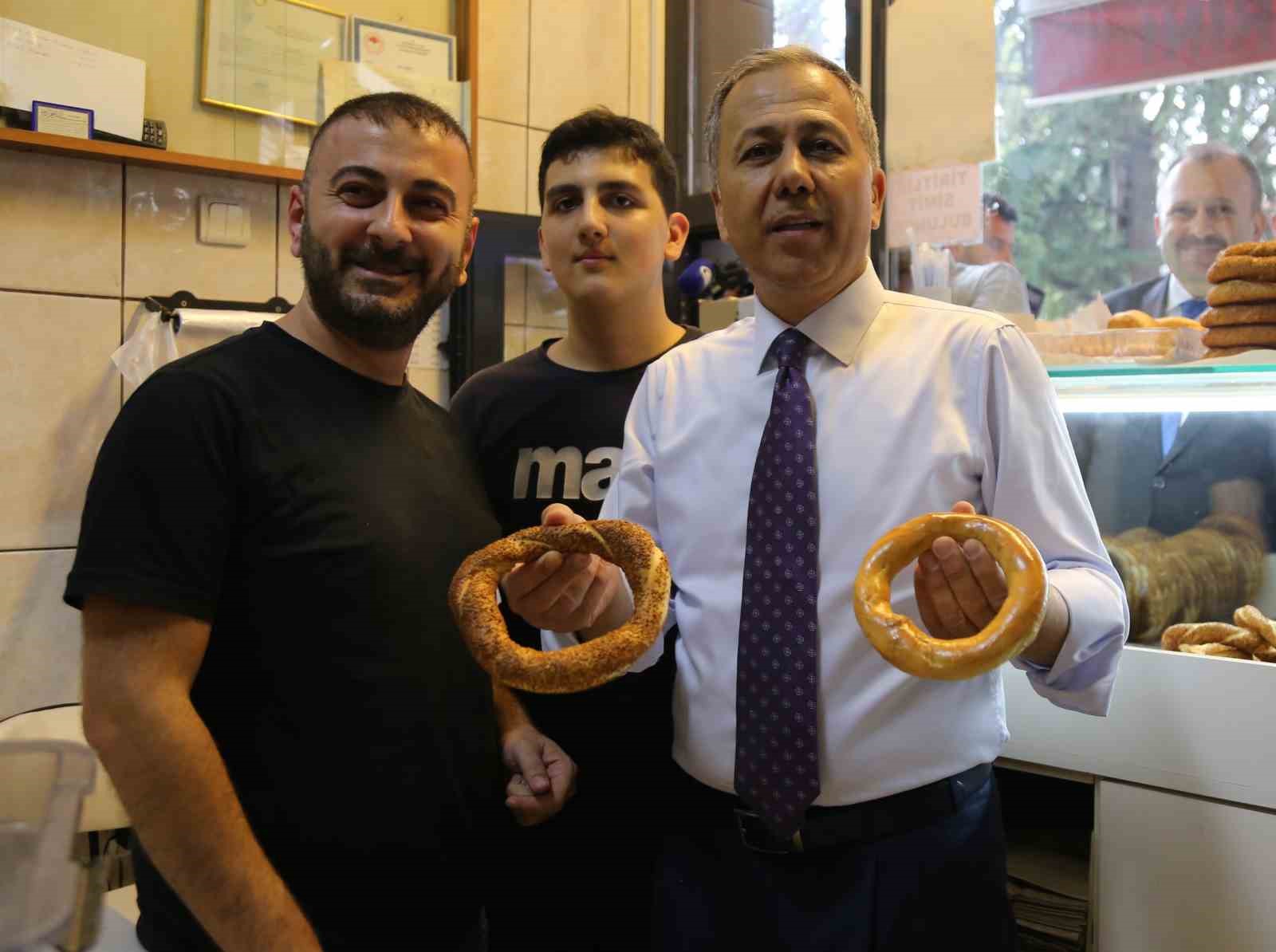 Bakan Yerlikaya, Kastamonu’da pastırma tattı, vatandaşlara çekme helva ikram etti
