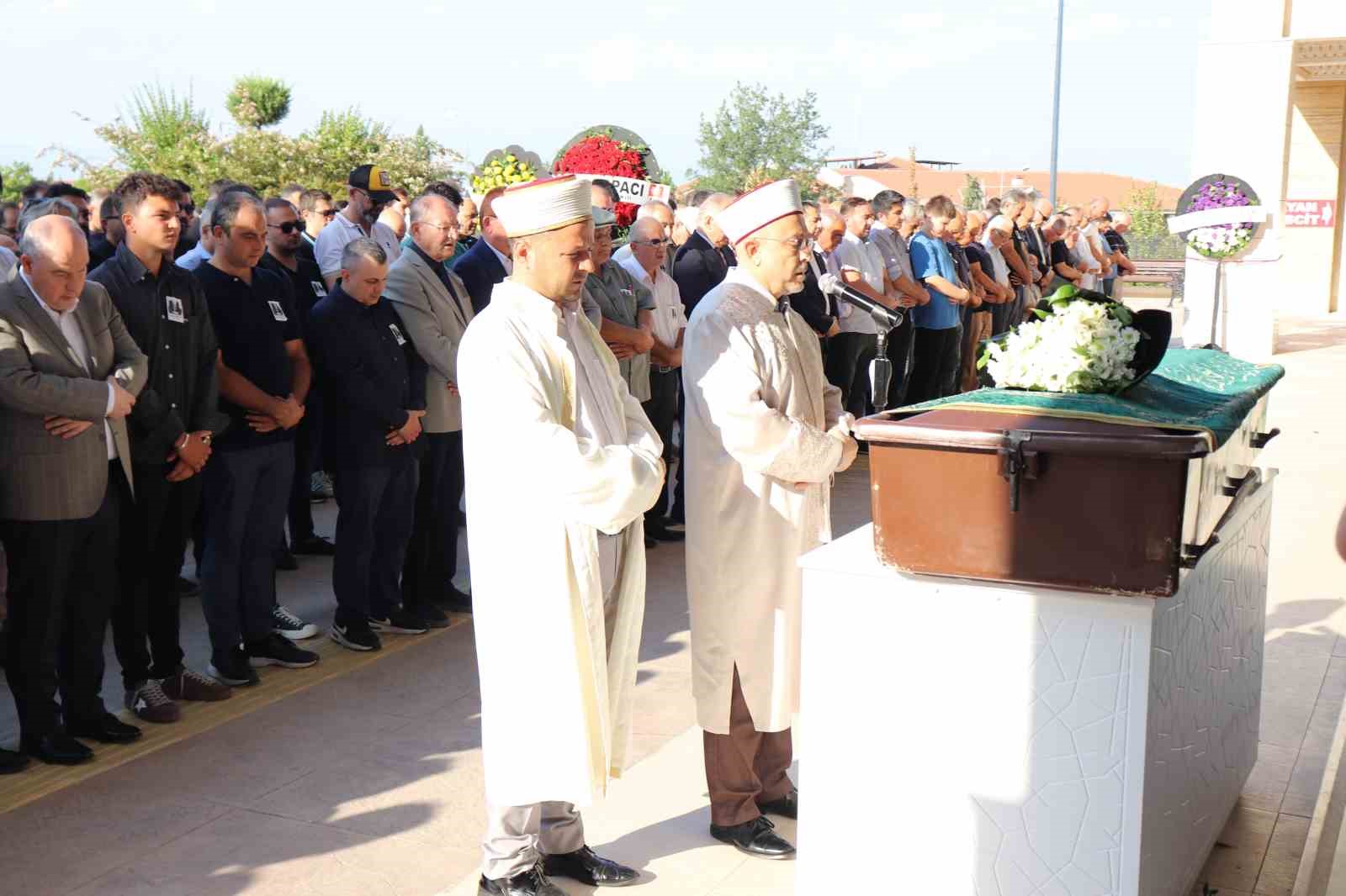 Denizli OSB Başkanı Uslu son yolculuğuna uğurlandı
