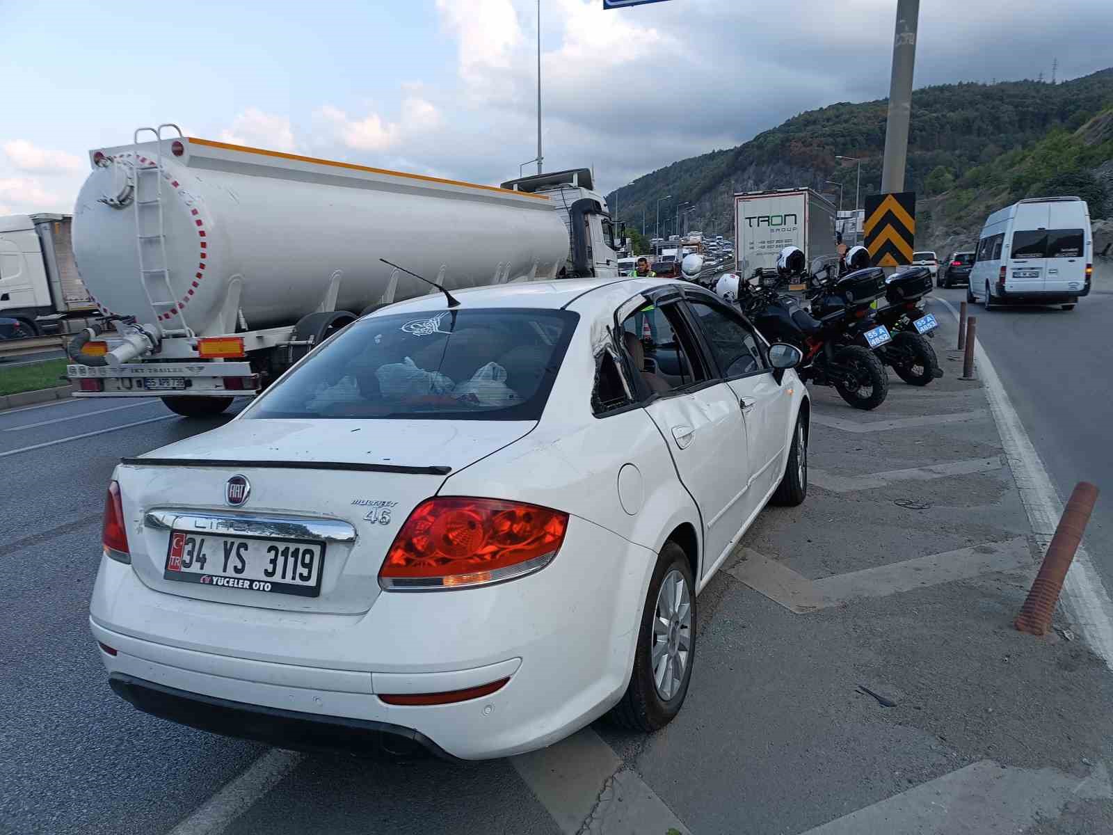 Samsun’da taş ocağında patlama: Yola savurulan taşlar araçlara isabet etti, 4 kişi yaralandı
