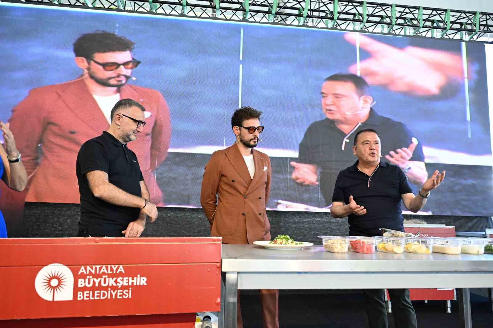 Antalya Foodfest’te lezzet şöleni yaşanıyor
