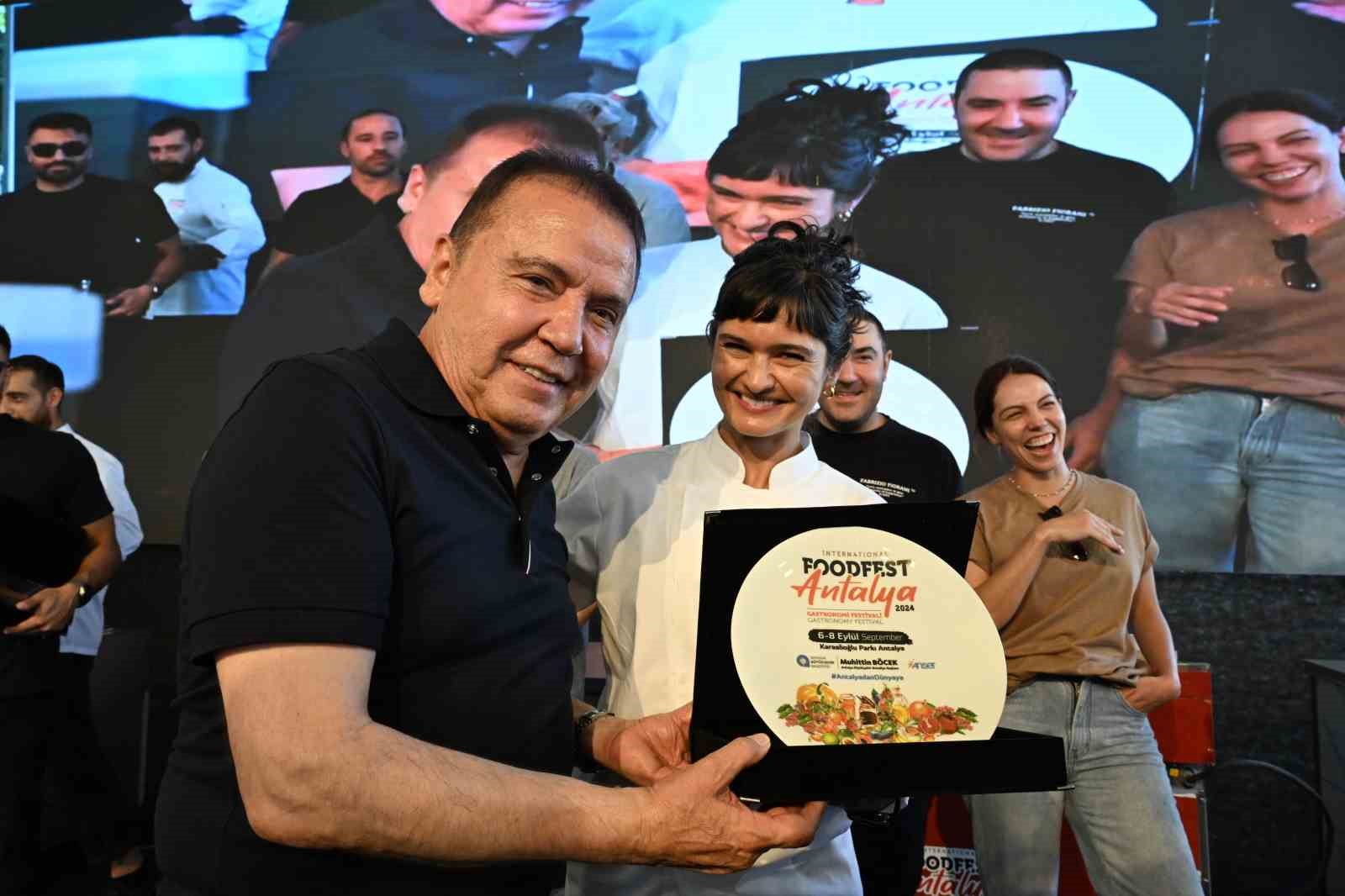 Antalya Foodfest’te lezzet şöleni yaşanıyor
