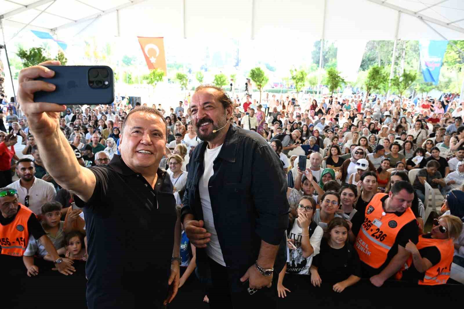 Antalya Foodfest’te lezzet şöleni yaşanıyor
