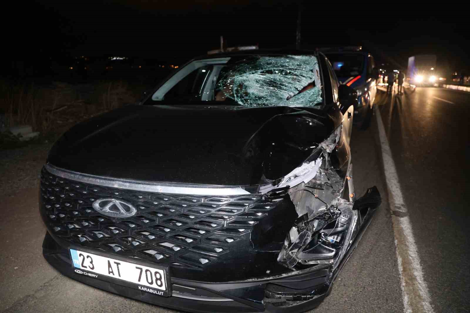 Elazığ’da otomobilin çarptığı yaya hayatını kaybetti
