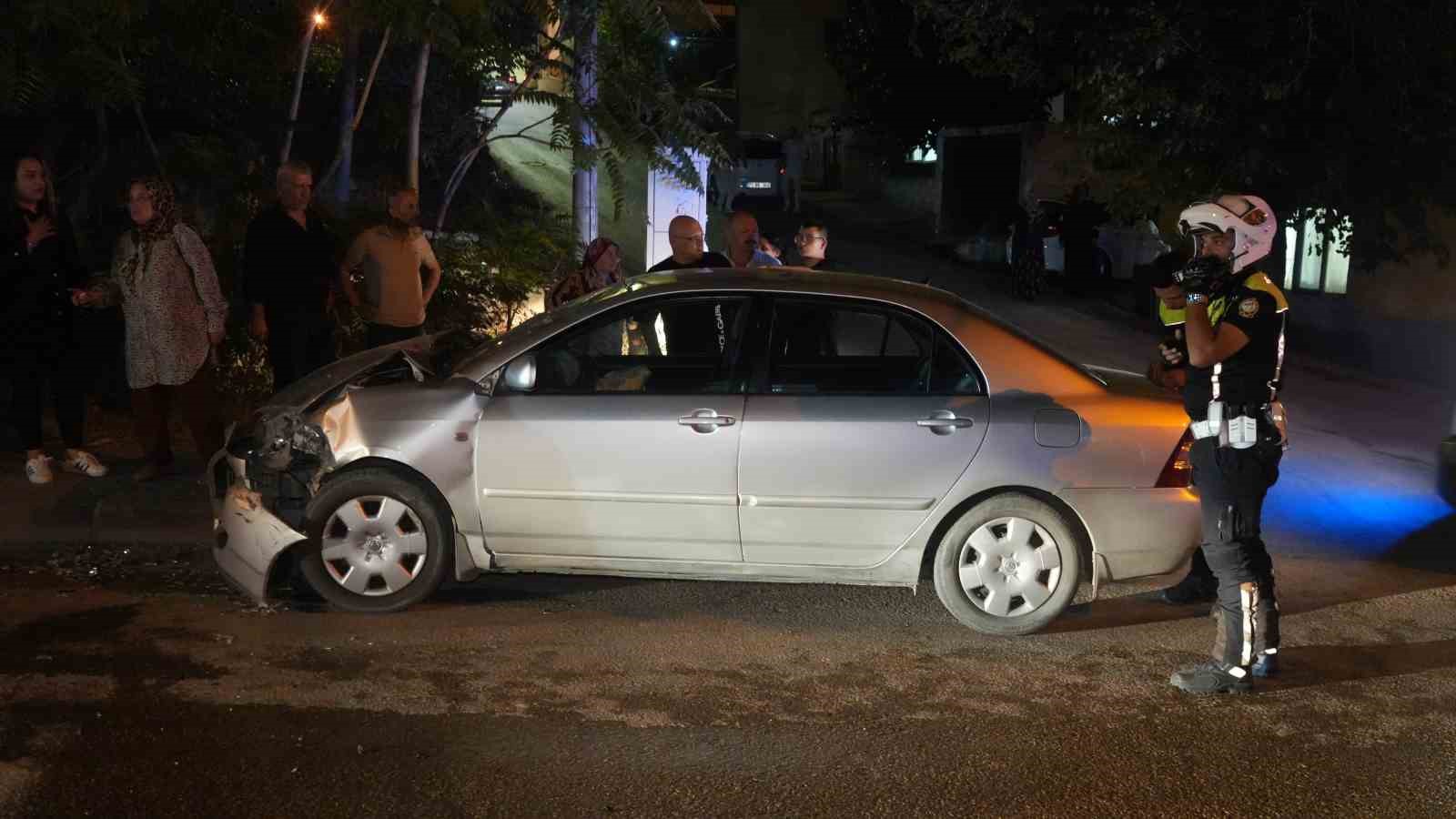 Kırıkkale’de iki otomobil kafa kafaya çarpıştı: 4 yaralı
