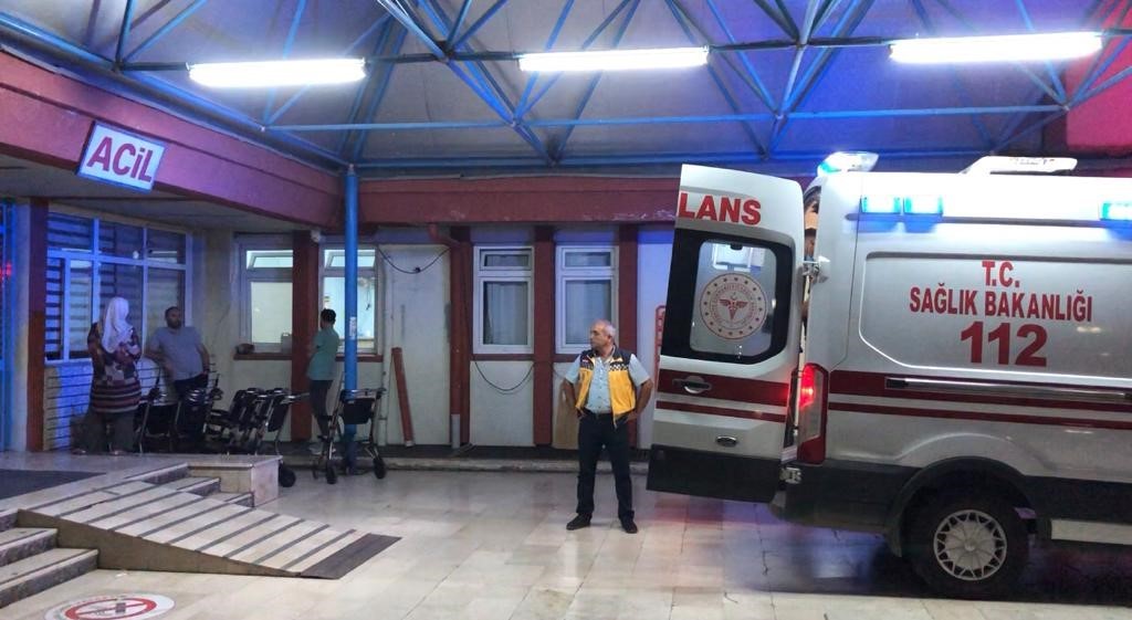 Amasya’da motosiklet kazası: 15 yaşındaki genç ağır yarandı
