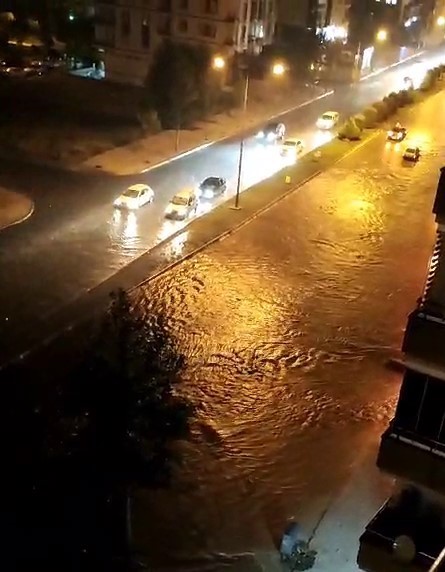 Çorum’da sağanak yağış hayatı olumsuz etkiledi: Yollar dereye döndü, ev ve iş yerlerini su bastı
