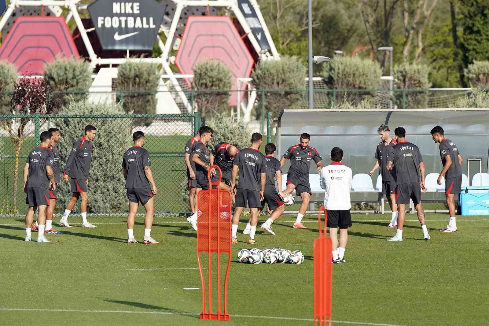 A Milli Futbol Takımı, İzmir’de İzlanda ile karşılaşacak
