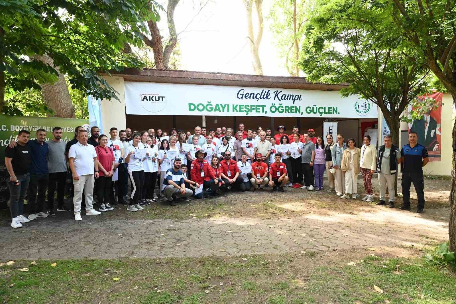 Bozüyük Belediyesi Gençlik Kampı güzel hatıralarla sona erdi
