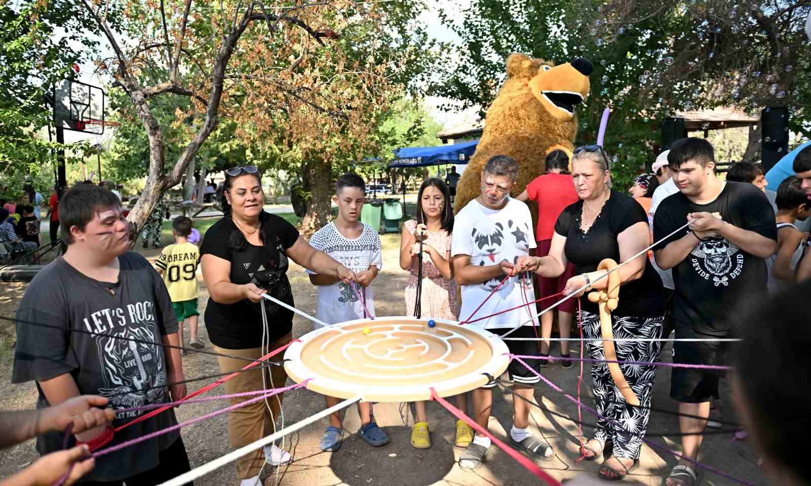 Muratpaşa’dan doğada engelsiz yaşam kampı
