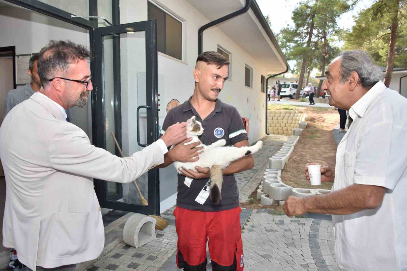 Halk Sağlığı Haftası’nda gündem, ‘Sokak Hayvanları’
