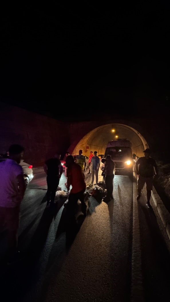 Alanya’da bariyerlere çarpan motosikletin sürücüsü öldü
