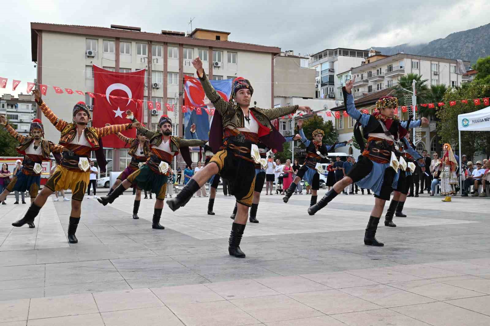 Manisa’nın düşman işgalinden kurtuluşunun 102. yılı kutlandı
