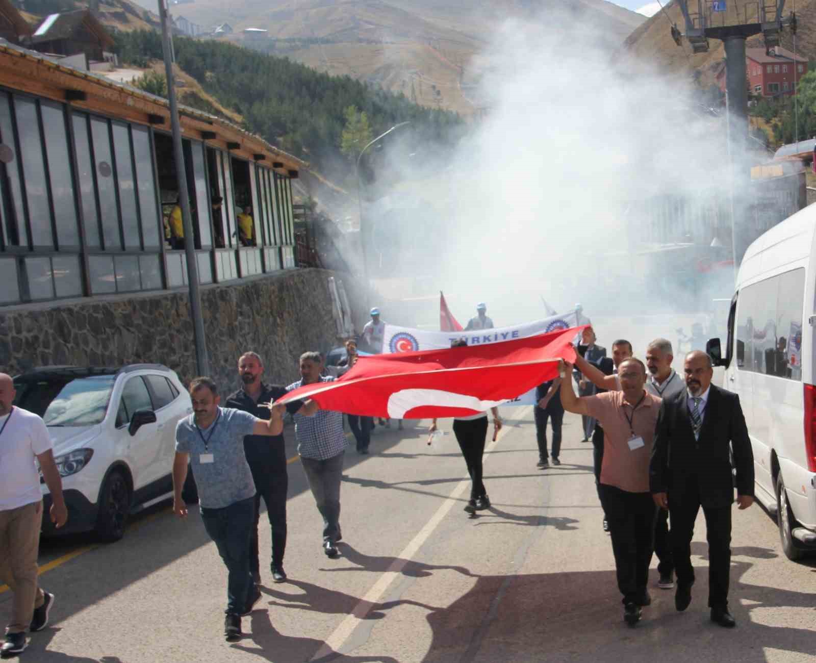 Erzurum Çimse-İş’te Abuzer Atik güven tazeledi
