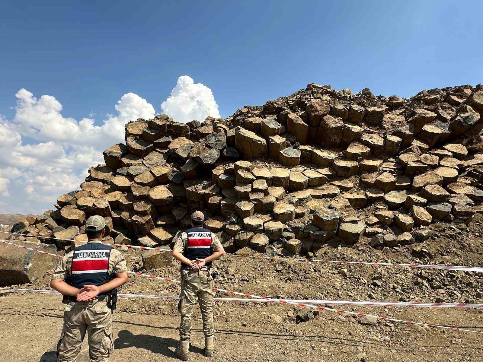 Siverek’teki doğa harikası bazalt sütunları koruma altına alındı
