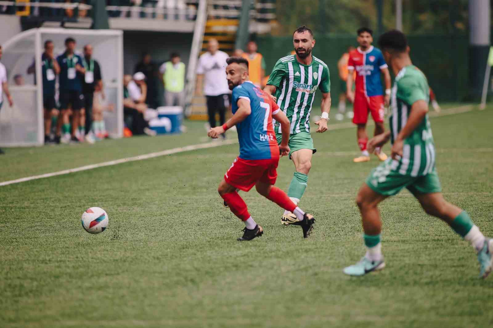 Çayelispor 30 yıl sonra TFF 3. Lig’de oynadığı ilk maçında berabere kaldı
