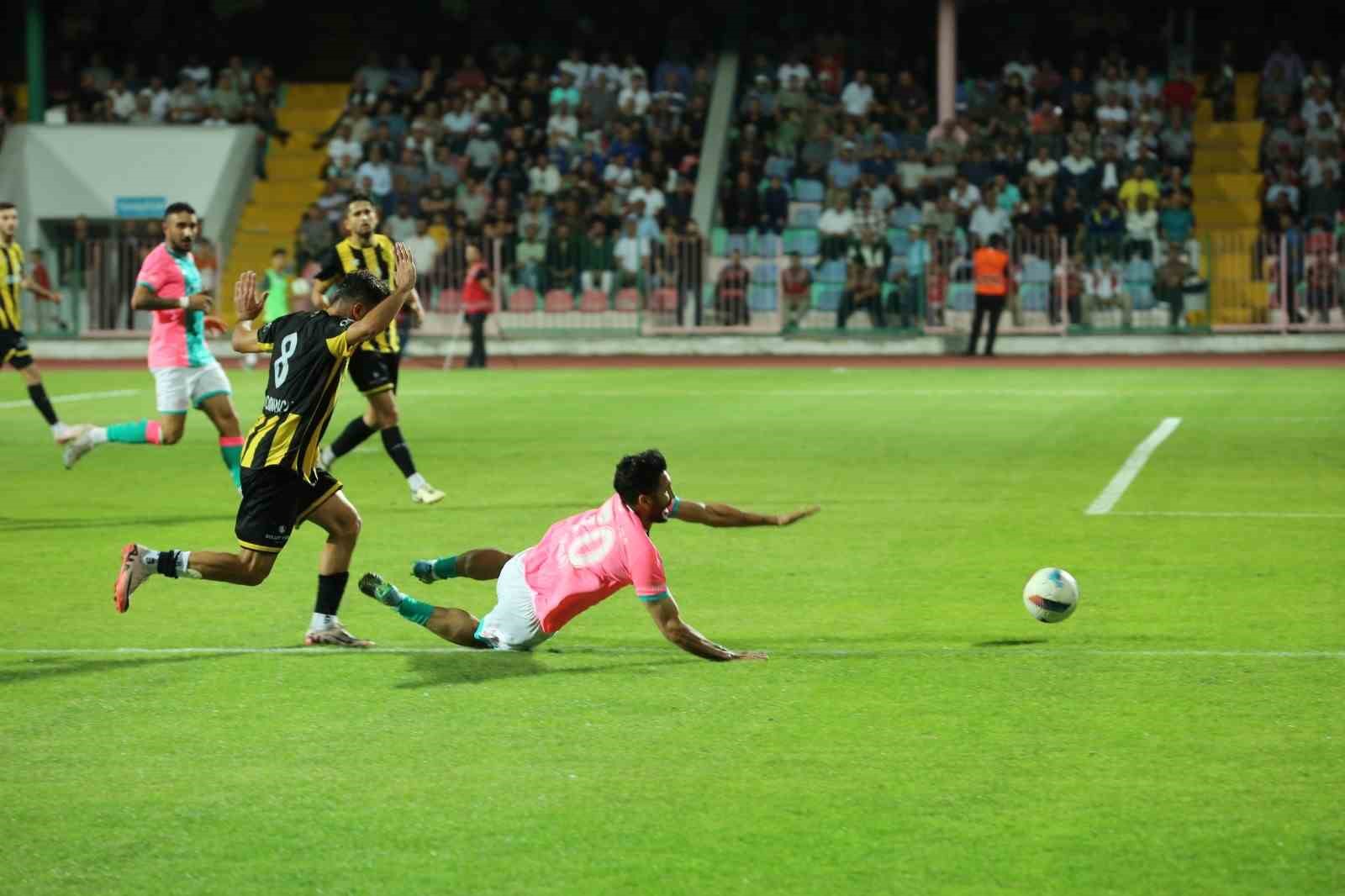 Isparta 32 Spor: 1 Adana 01 Futbol Kulübü: 1
