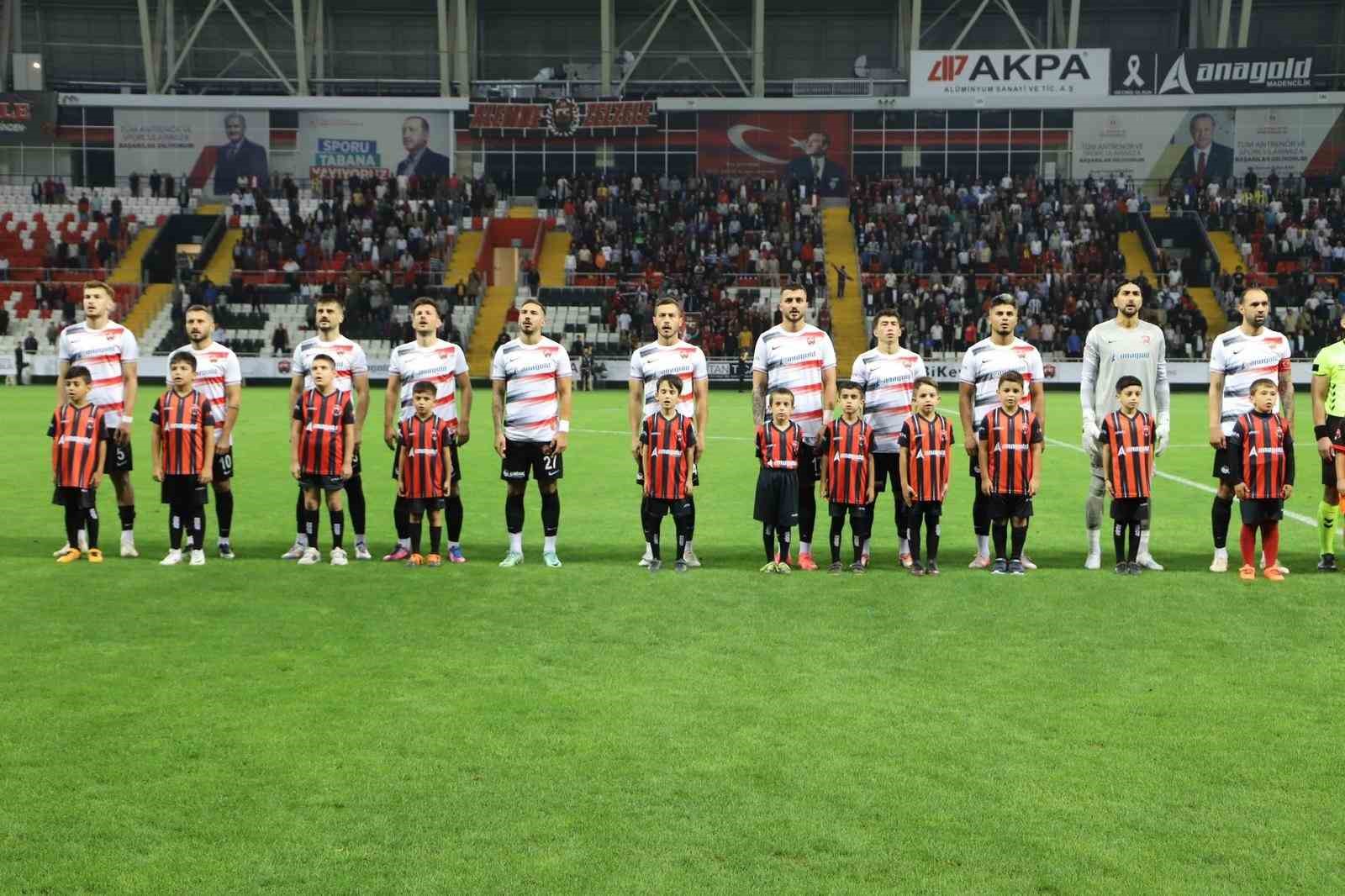 Erzincanspor: 2 - Karaköprü Belediye Spor: 0
