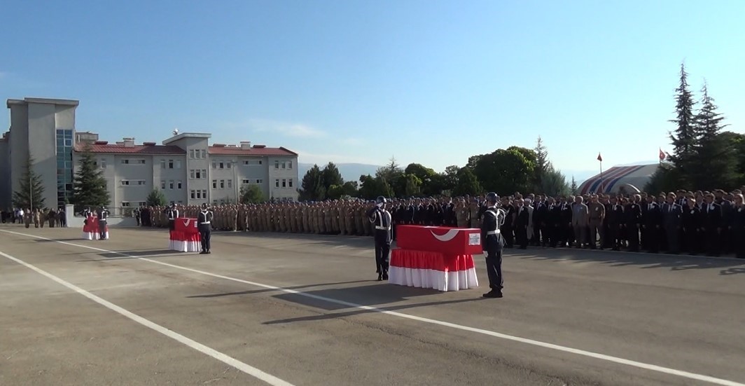 Tunceli şehitleri uğurlandı
