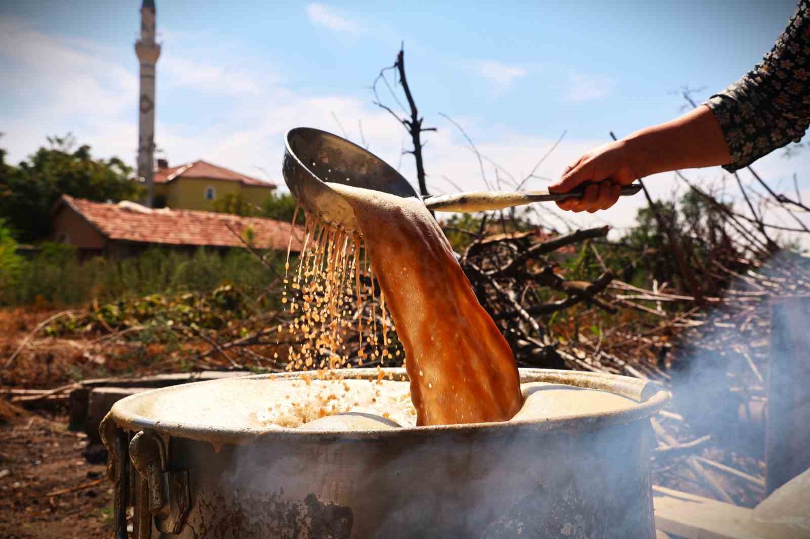 Üzümün asmadan pekmez yolculuğu
