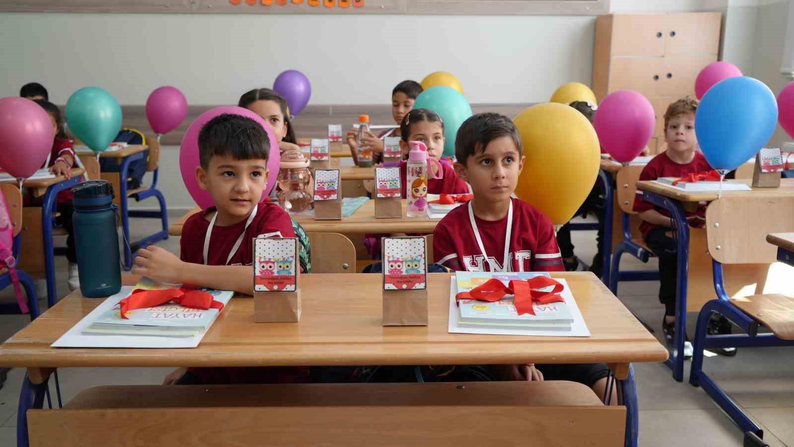 Gaziantep’te bin 490 okulda 750 bin öğrenci ders başı yaptı
