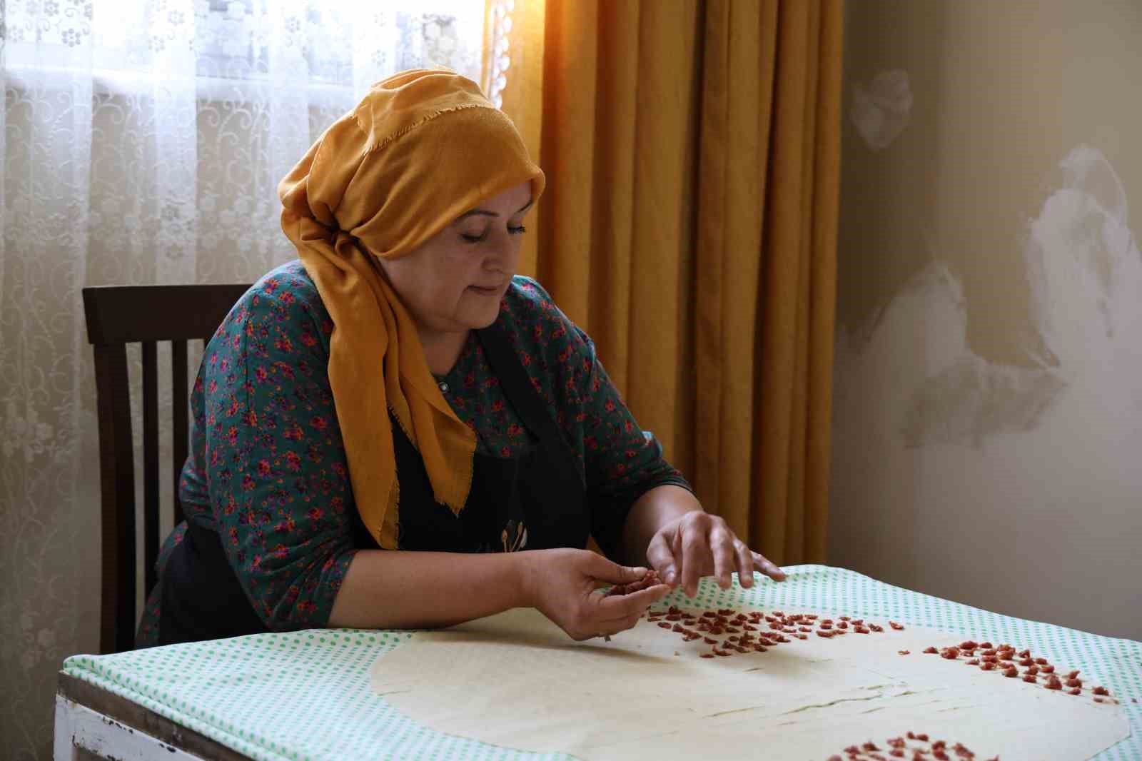 Severek yediği hamur işi gelir kapısı oldu
