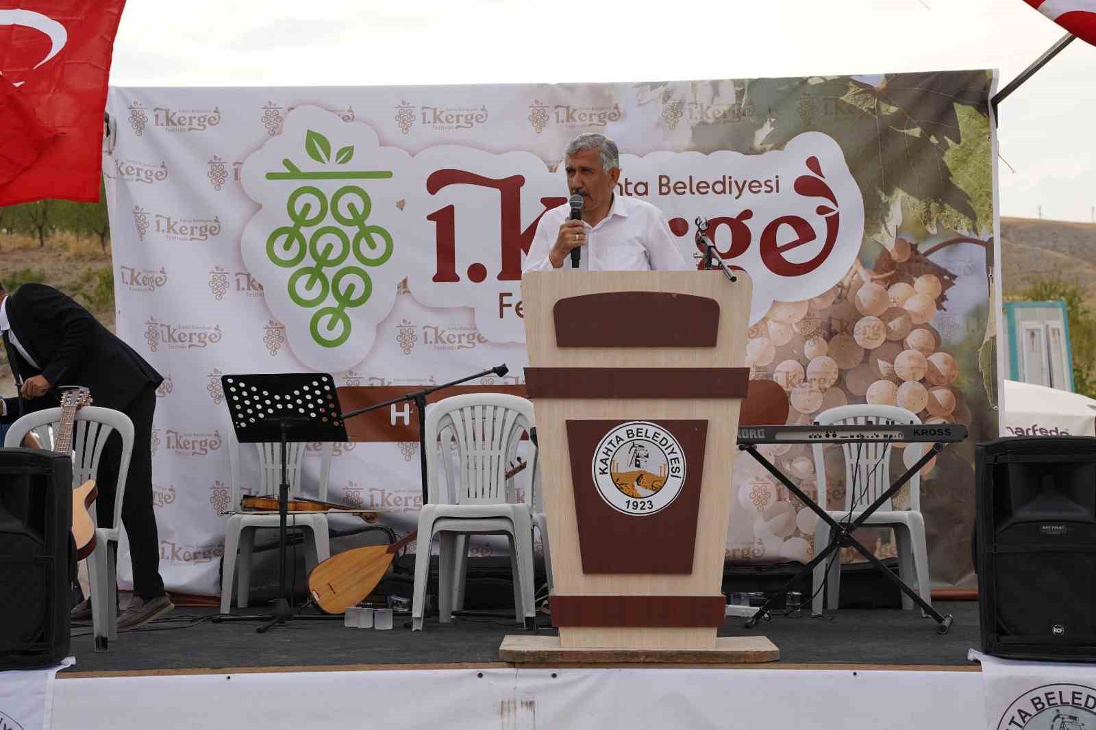 Kahta 1. Bağbozumu Festivali’nde renkli görüntüler
