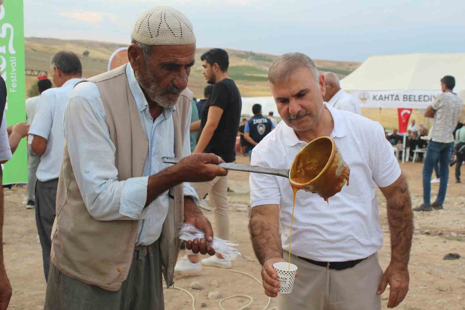 Kahta 1. Bağbozumu Festivali’nde renkli görüntüler
