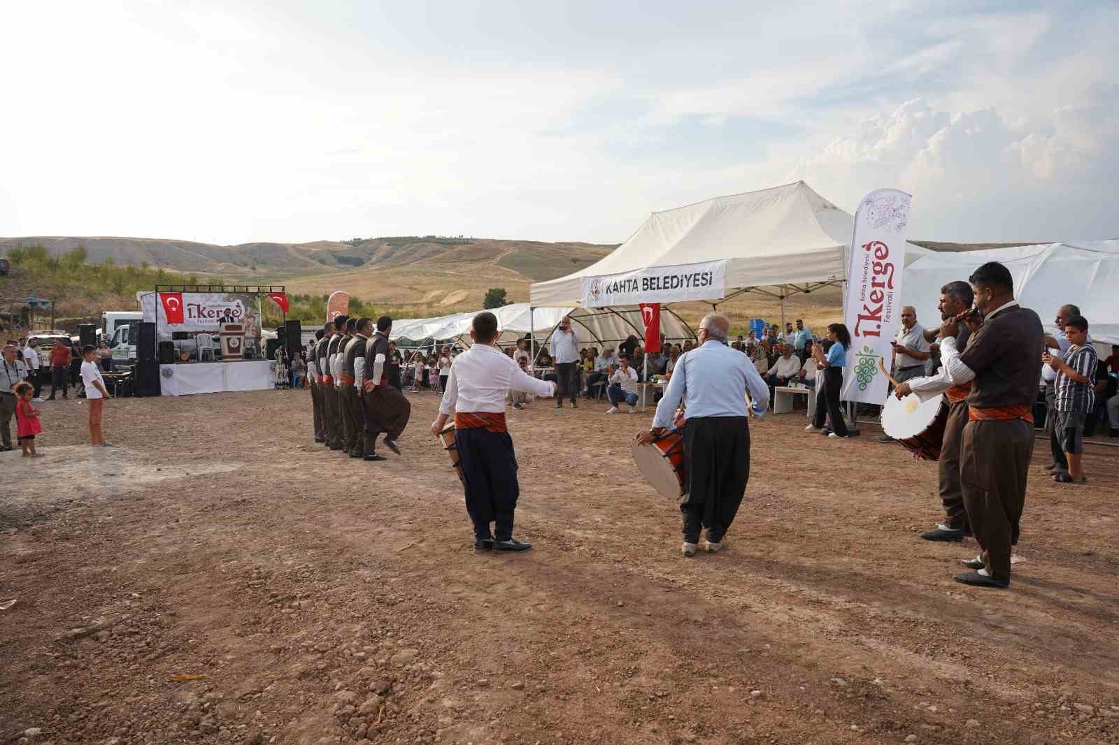 Kahta 1. Bağbozumu Festivali’nde renkli görüntüler
