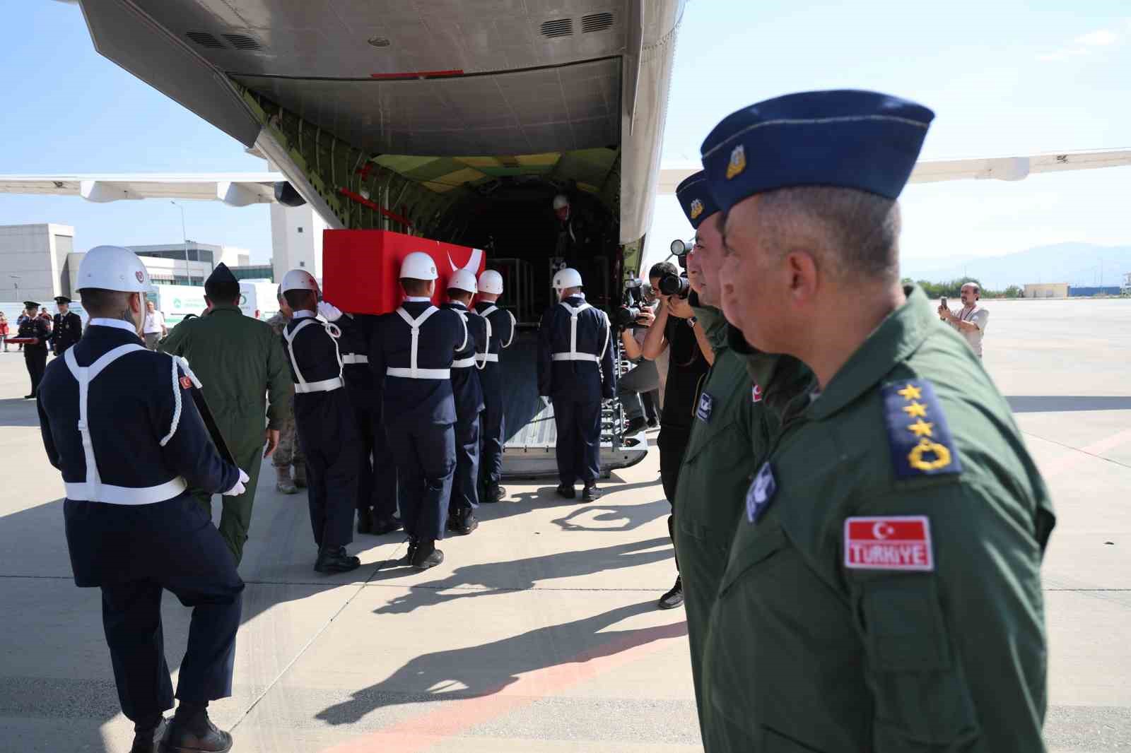 Tunceli’deki kazada şehit olan 4 asker memleketlerine uğurlandı
