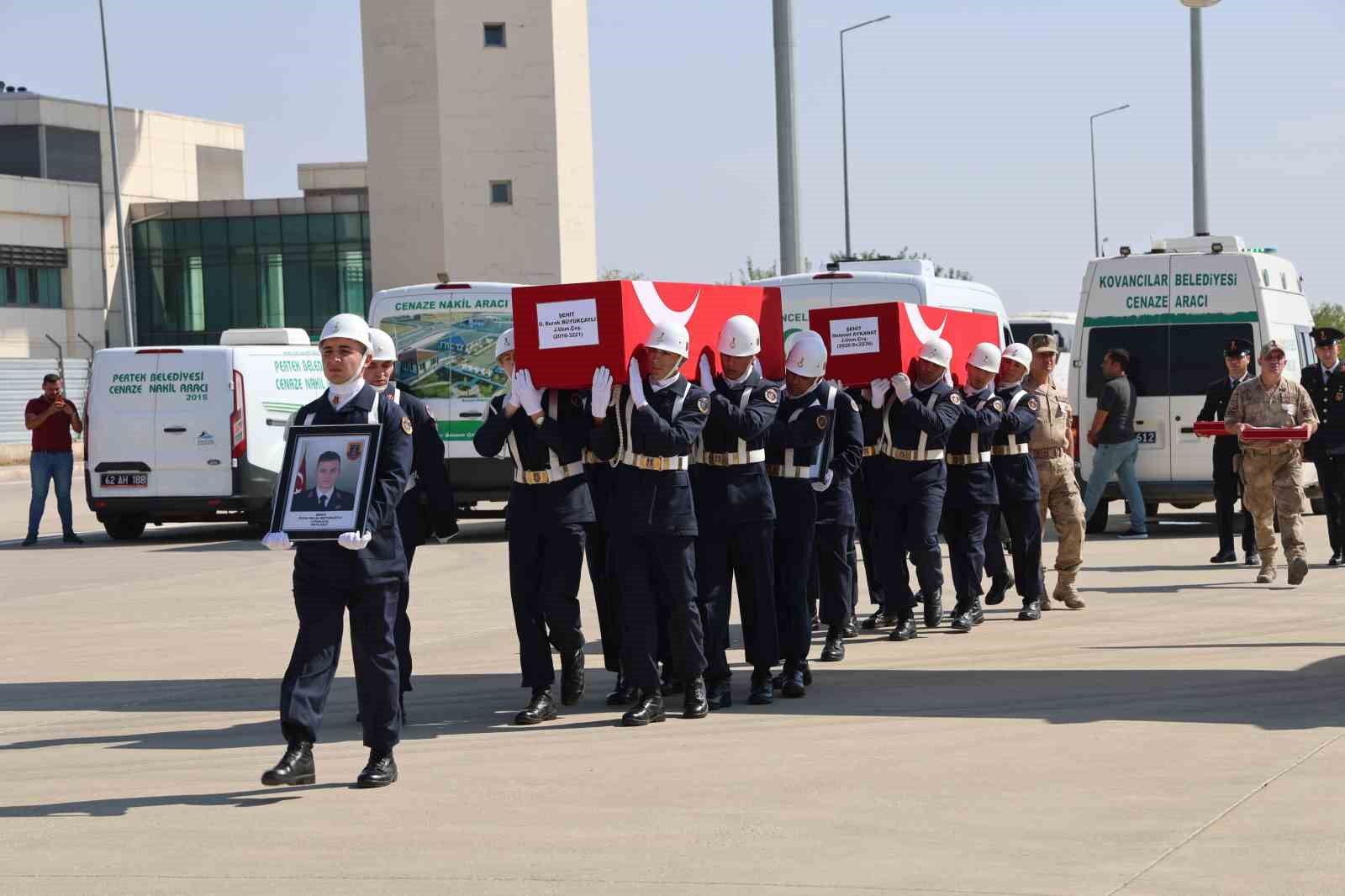 Tunceli’deki kazada şehit olan 4 asker memleketlerine uğurlandı
