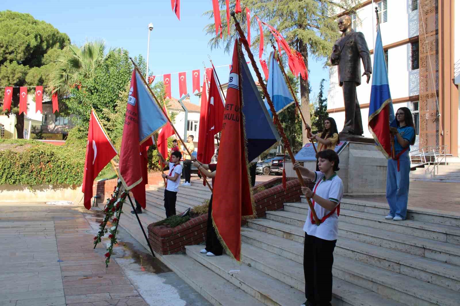 Aydın’da ilk ders zili çaldı, 184 bin öğrenci ders başı yaptı
