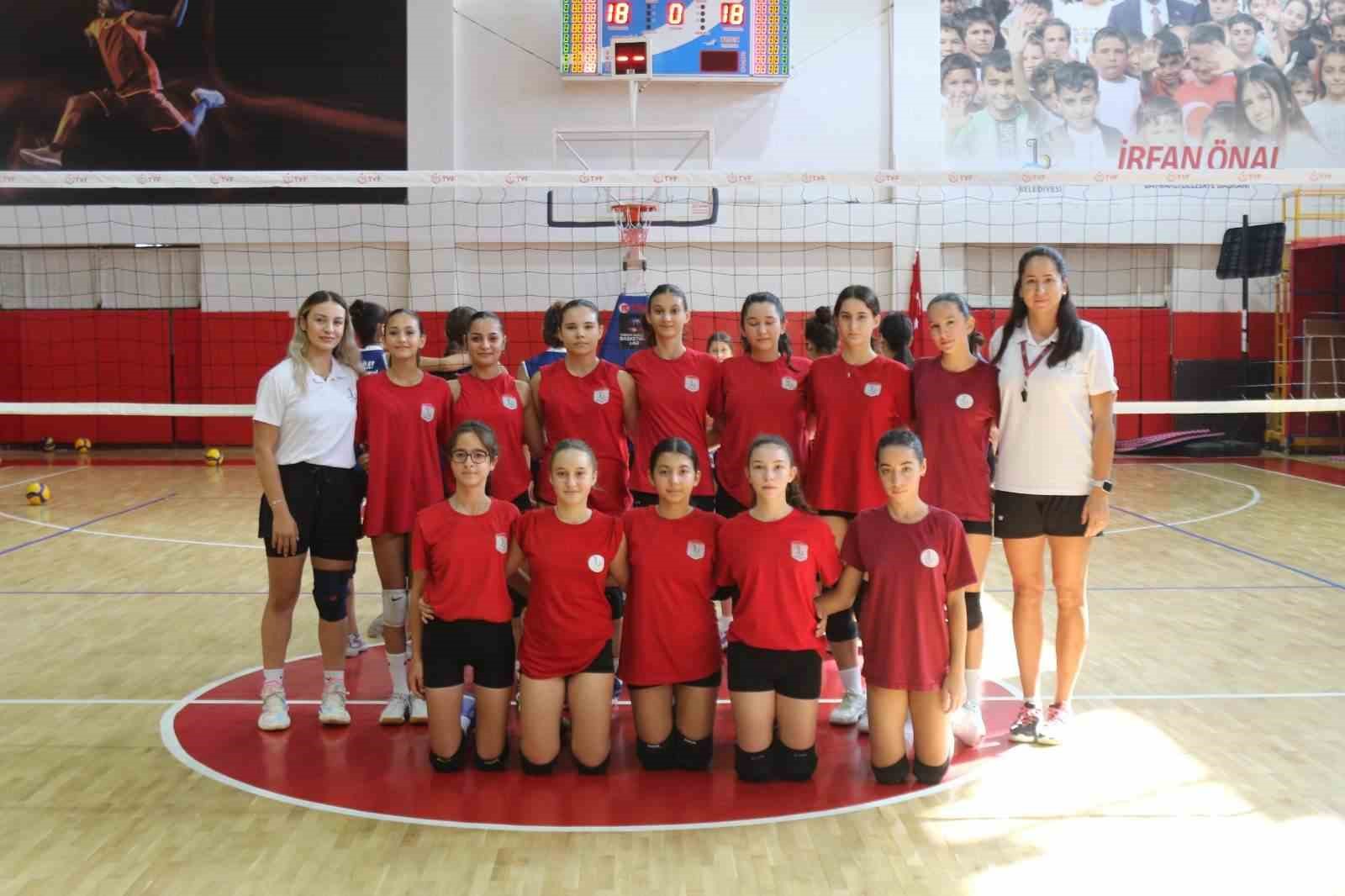 Bayraklı’da 9 Eylül voleybol turnuvası
