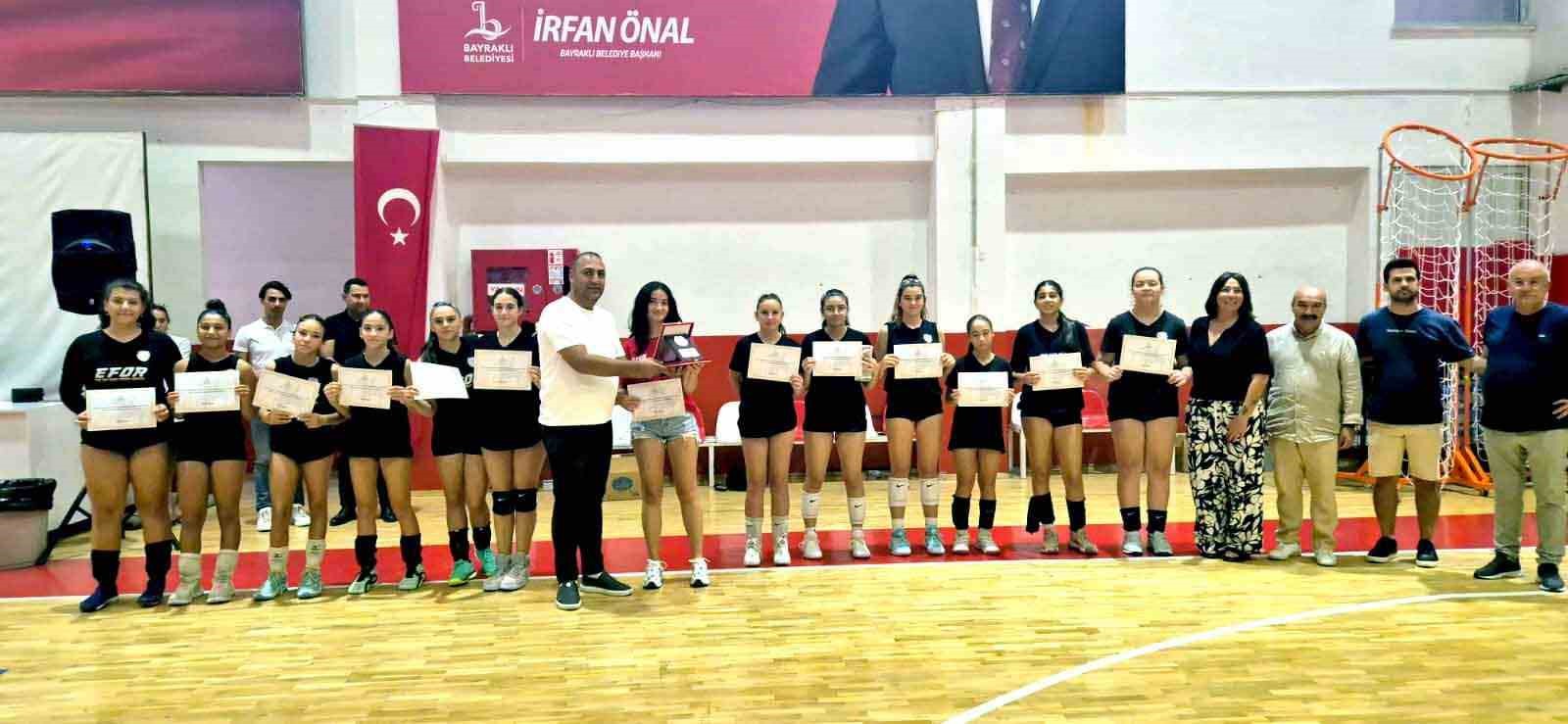 Bayraklı’da 9 Eylül voleybol turnuvası
