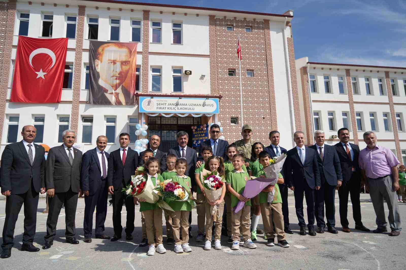 Erzincan’da  ilk ders zili çaldı
