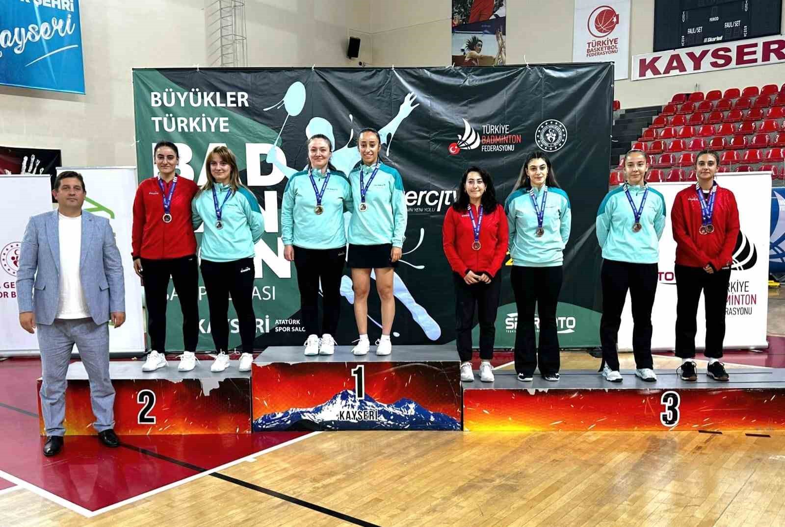 Badmintonda “Büyükler Türkiye Şampiyonu” Erzincan oldu
