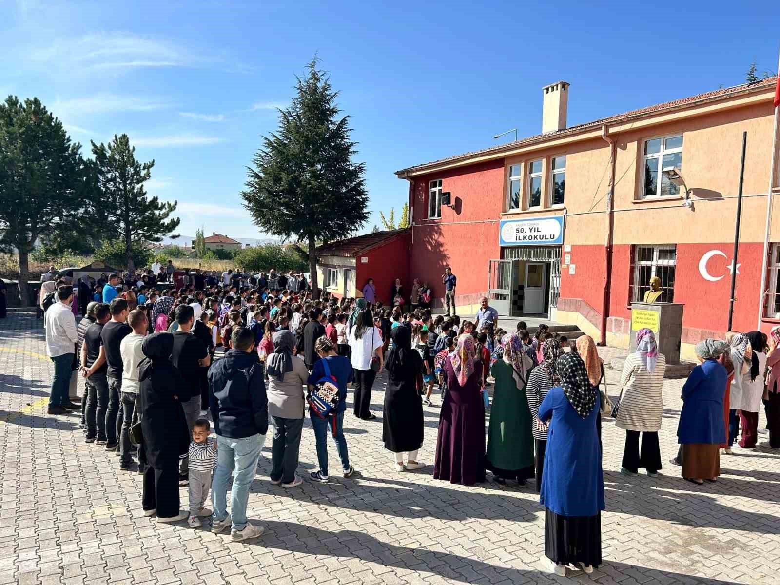 Kayseri’de 320 bin öğrenci ders başı yaptı
