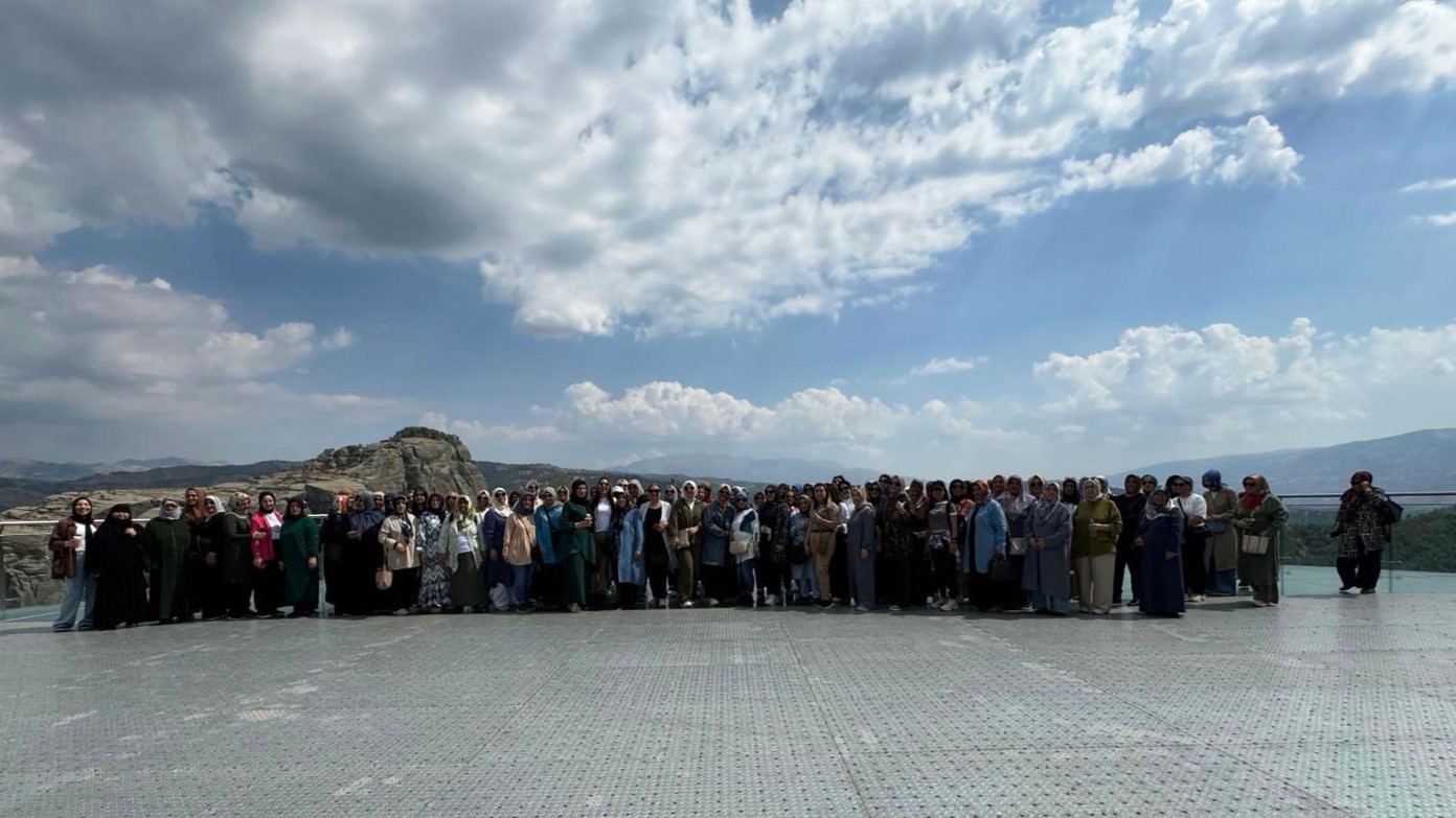 Kadınlar, Büyükşehir’in gezisinde doğayla bütünleşti
