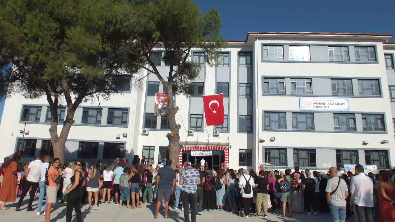 Balıkesir’de eğitim yılı coşkulu başladı
