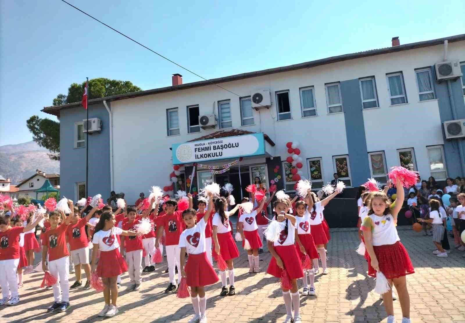 Köyceğiz’de İlköğretim Haftası kutlama programı düzenlendi
