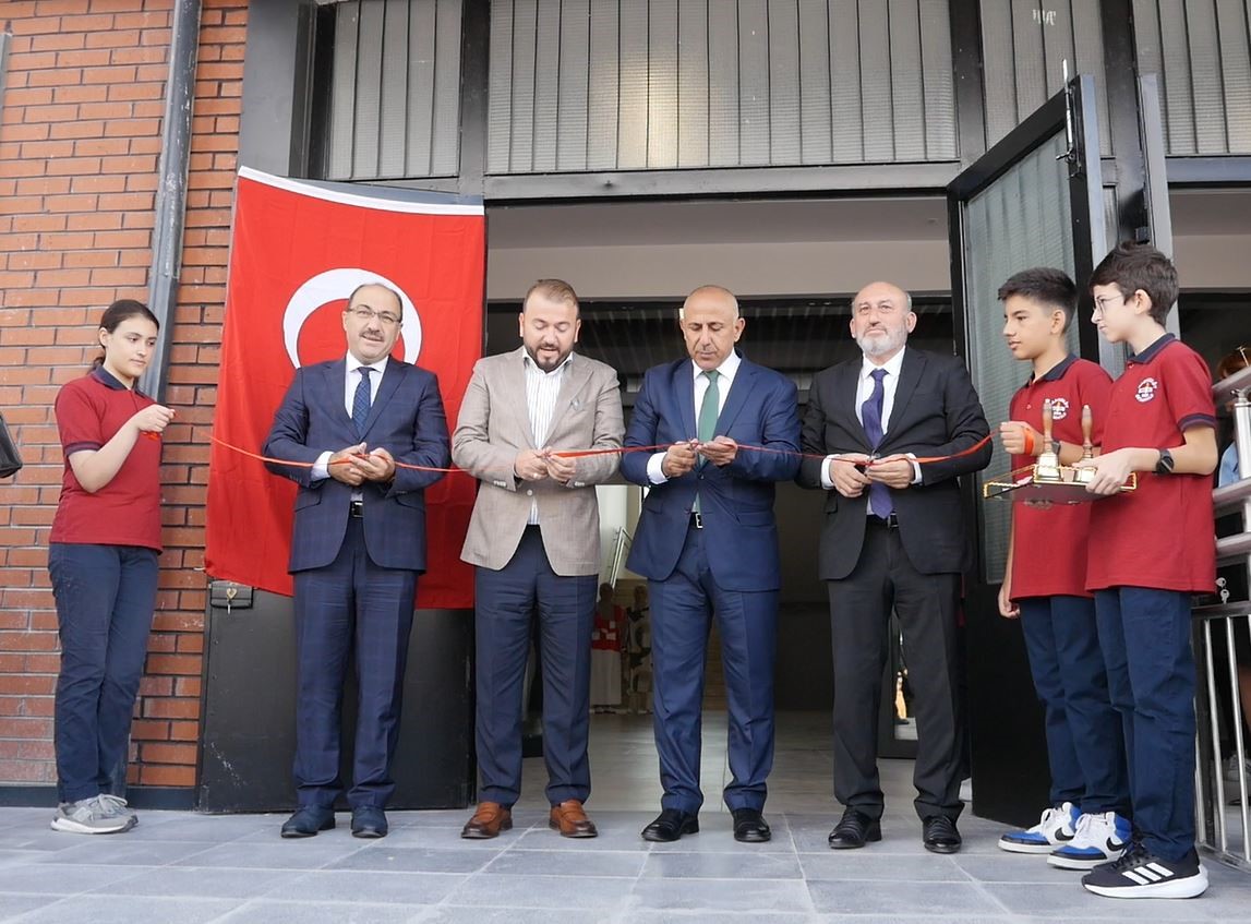 Hadımköy Ortaokulu yeni eğitim-öğretim döneminde açıldı
