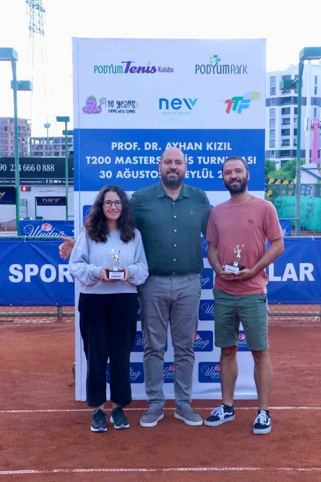 Prof. Dr. Ayhan Kızıl T200 Masters Tenis Turnuvası’nda 7. yılın şampiyonları belli oldu
