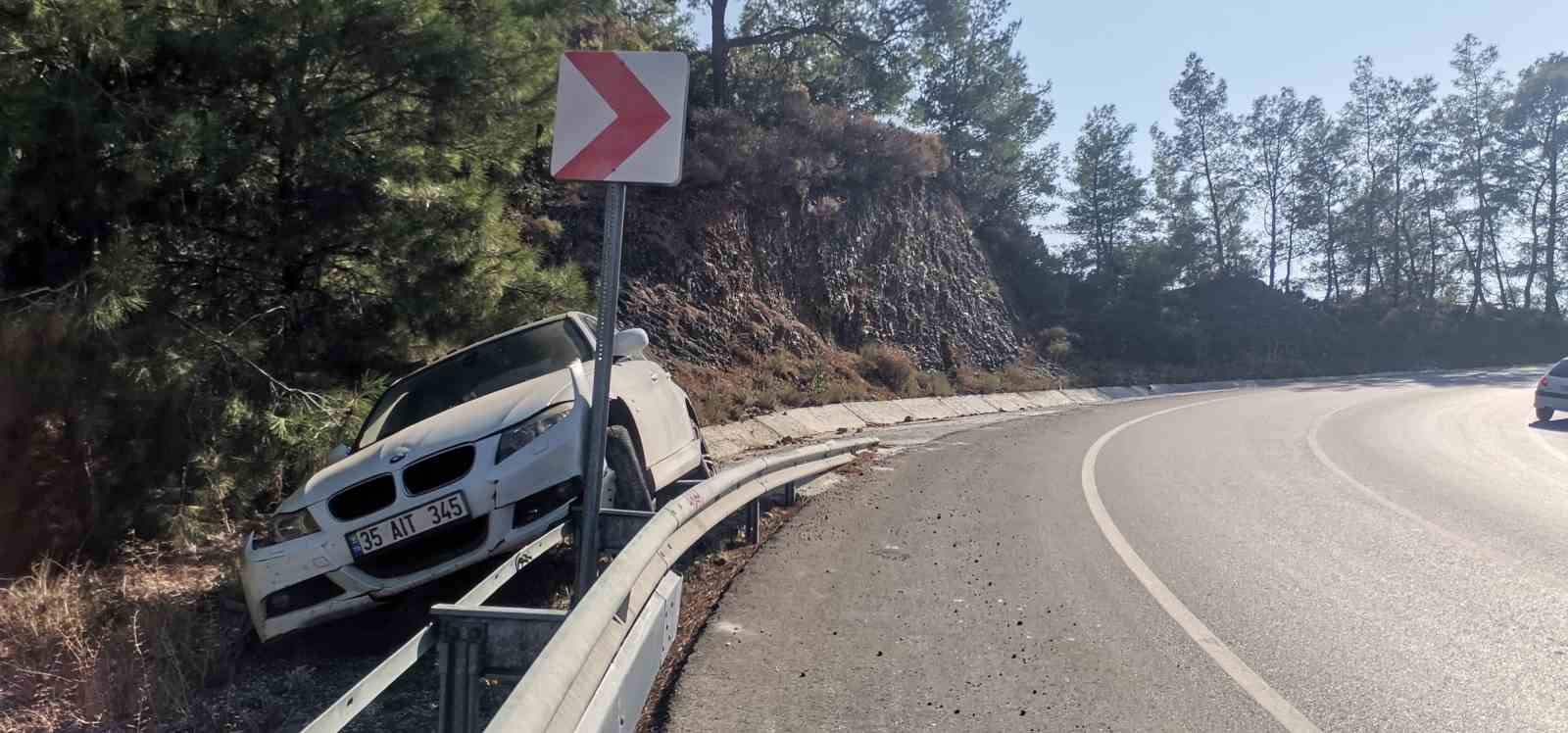 Sürücü denize uçmaktan son anda kurtuldu
