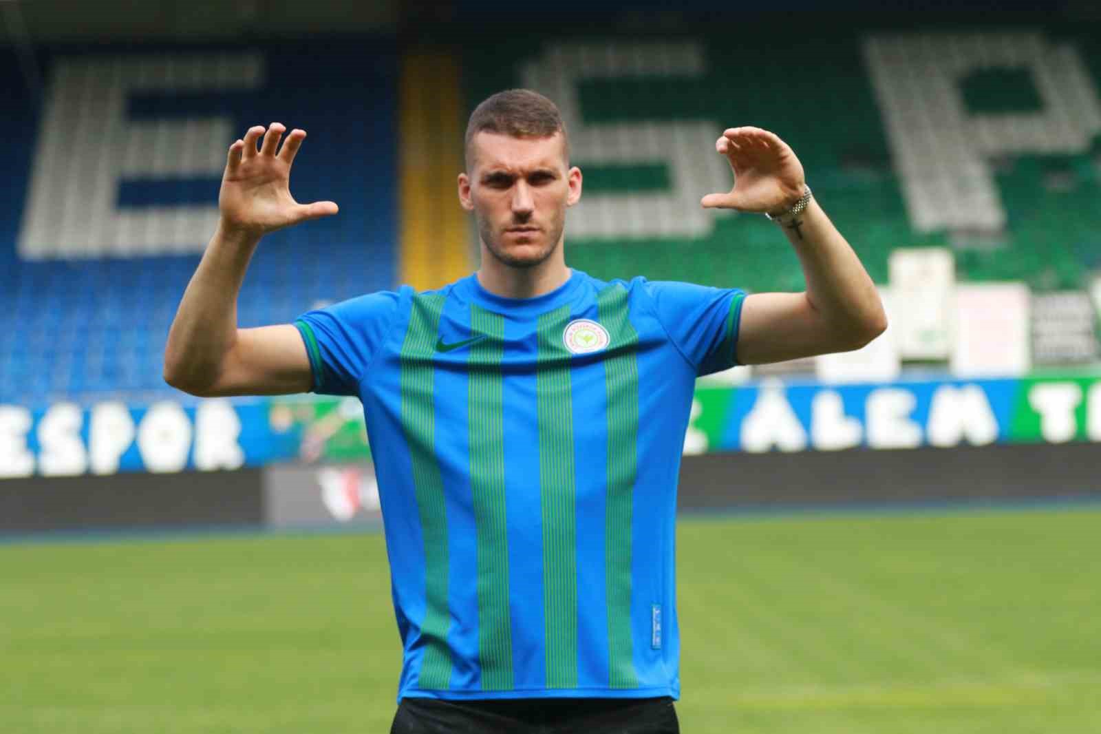 Çaykur Rizespor, Ivo Grbic’i kiralık olarak kadrosuna kattı
