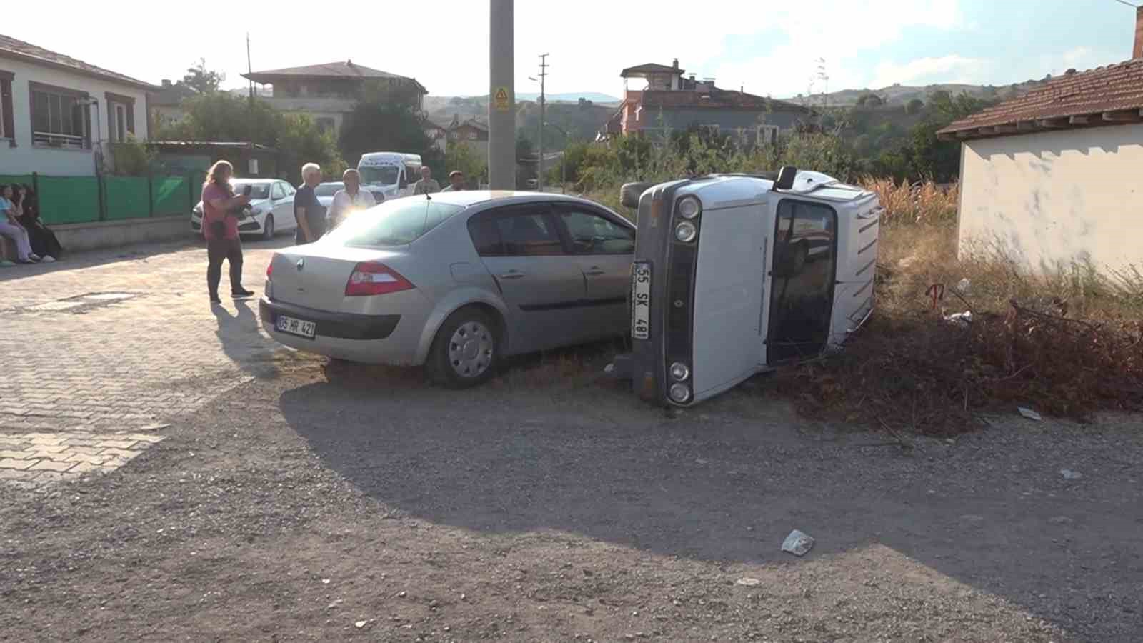 Amasya’da 2 otomobil çarpıştı: 2 yaralı
